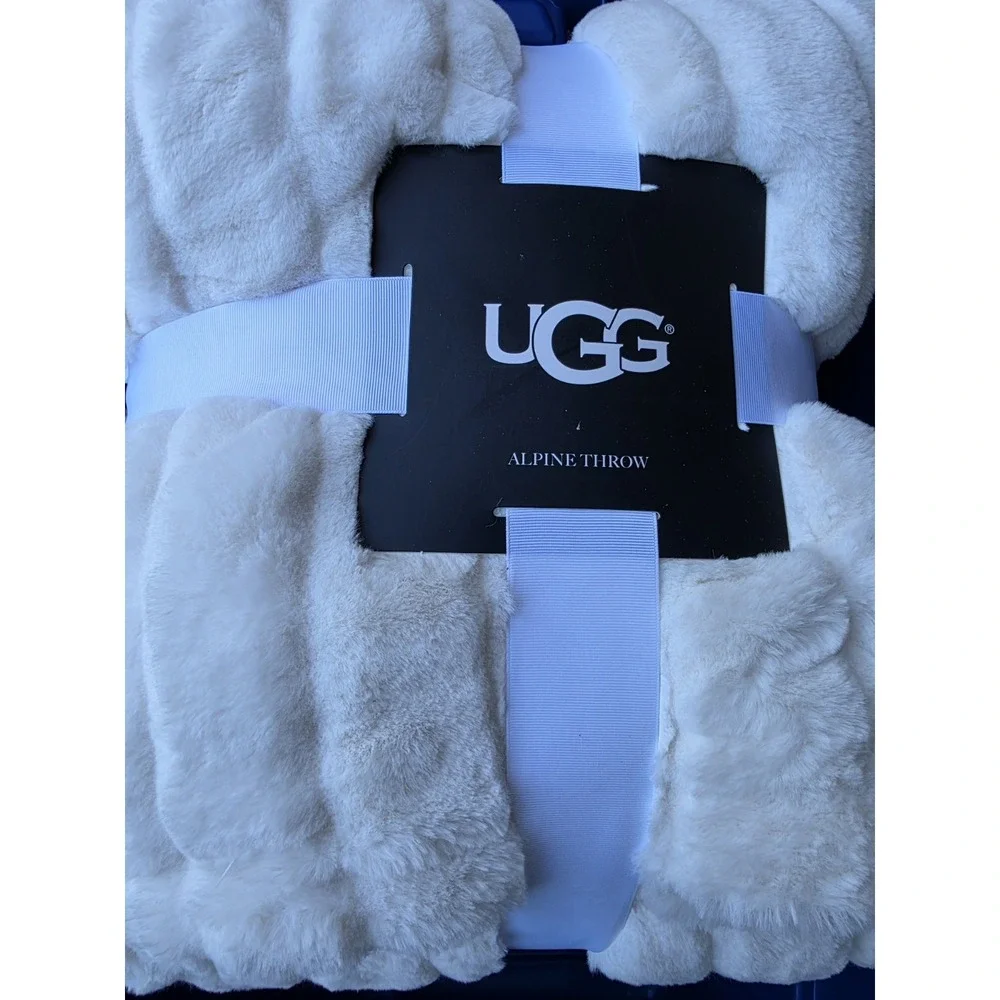 UGG Alpine Throw Blanket - Snow White Plush Luxurious Comfort Ultra Soft 50